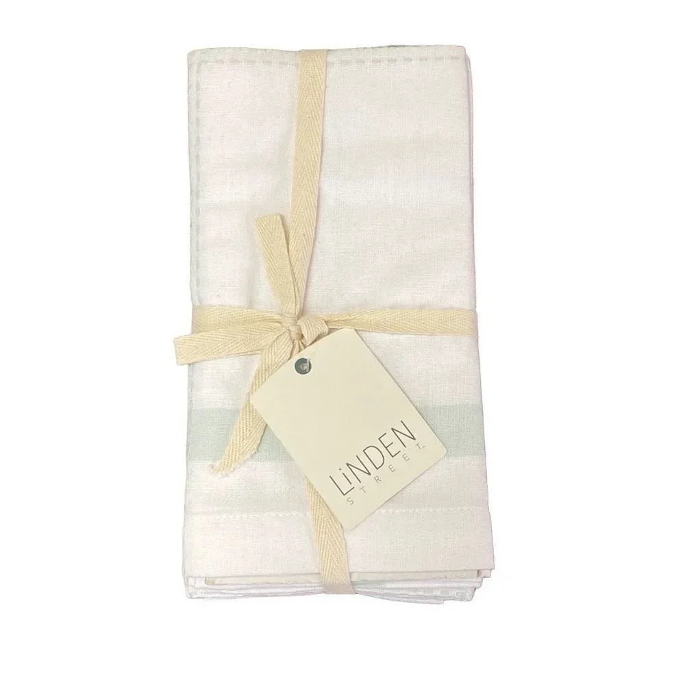 NWT Linden Street Ainsley Plaid White and Green Set of 4 Napkins 100% Cotton 20x